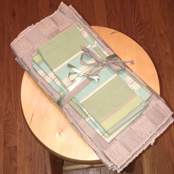 Set of placemats & napkins - NEW - Picture 2 of 10